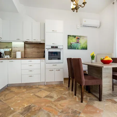 Onarhome Potos Exterior photo